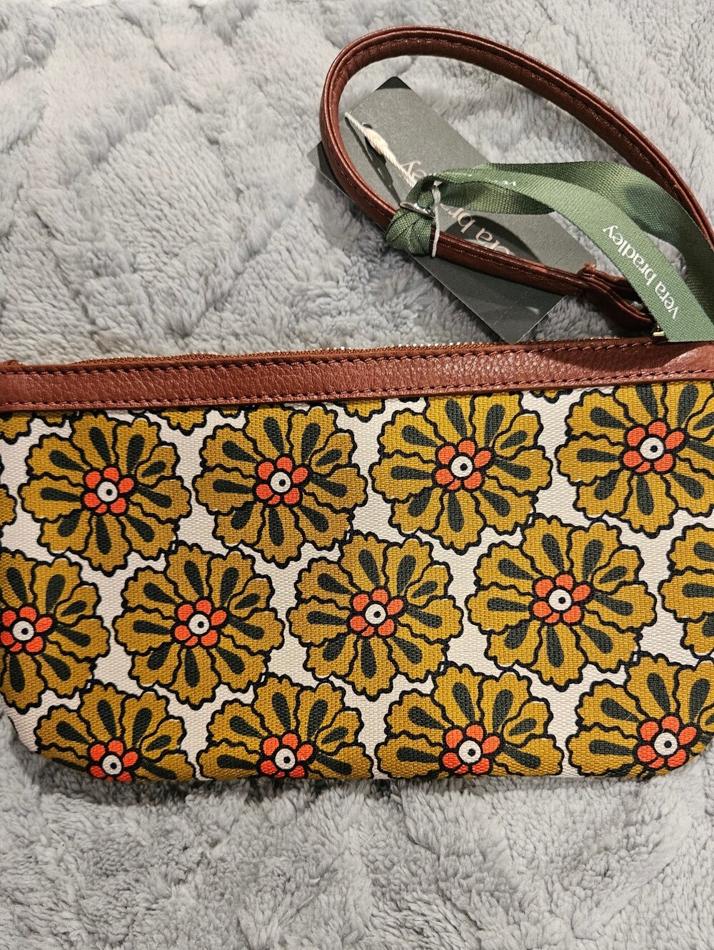 NWT Vera Bradley Women's Oxford Canvas Knotted Wristlet Pinwheels - Picture 11 of 12